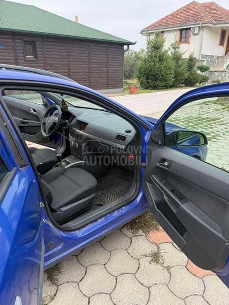 Opel Astra H 1.6
