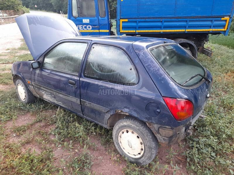 Delovi za forda fiestu benzina