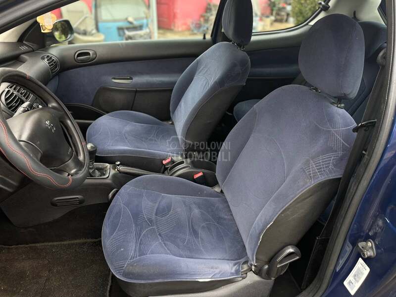 Peugeot 206 1.1