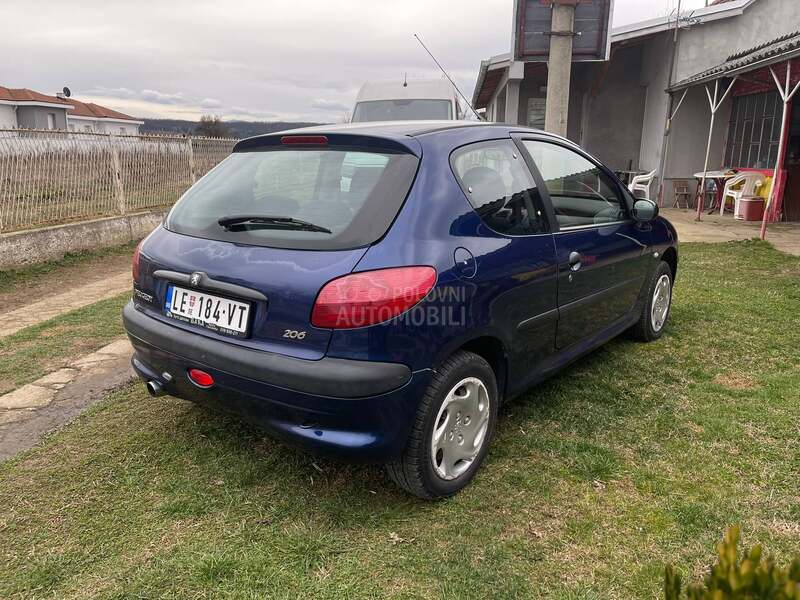 Peugeot 206 1.1