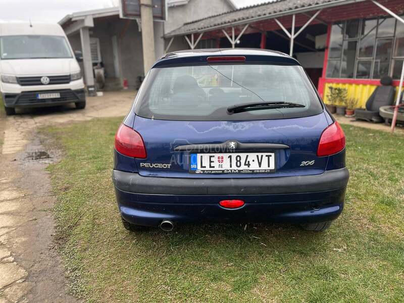 Peugeot 206 1.1