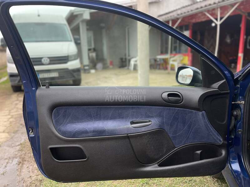 Peugeot 206 1.1