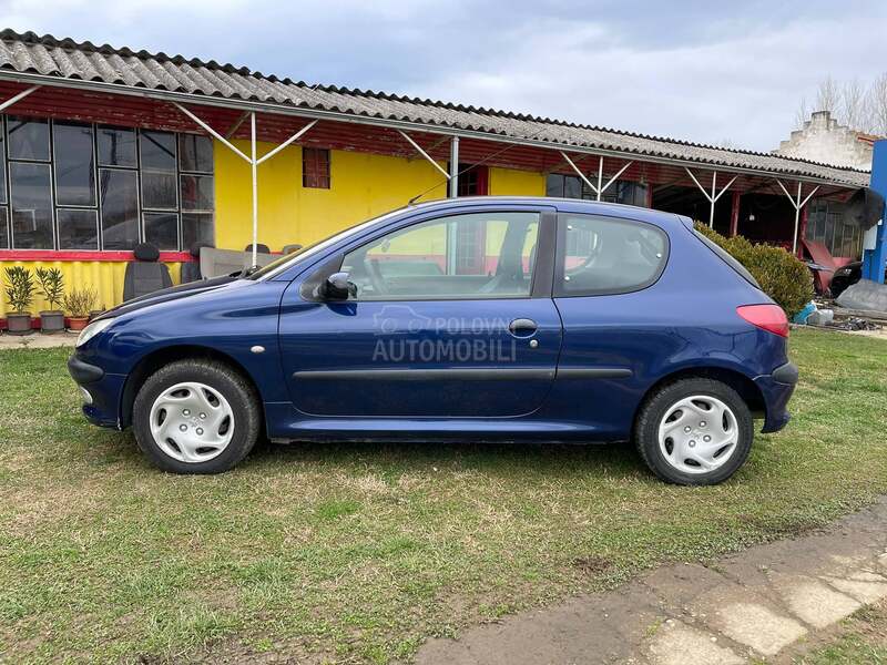 Peugeot 206 1.1