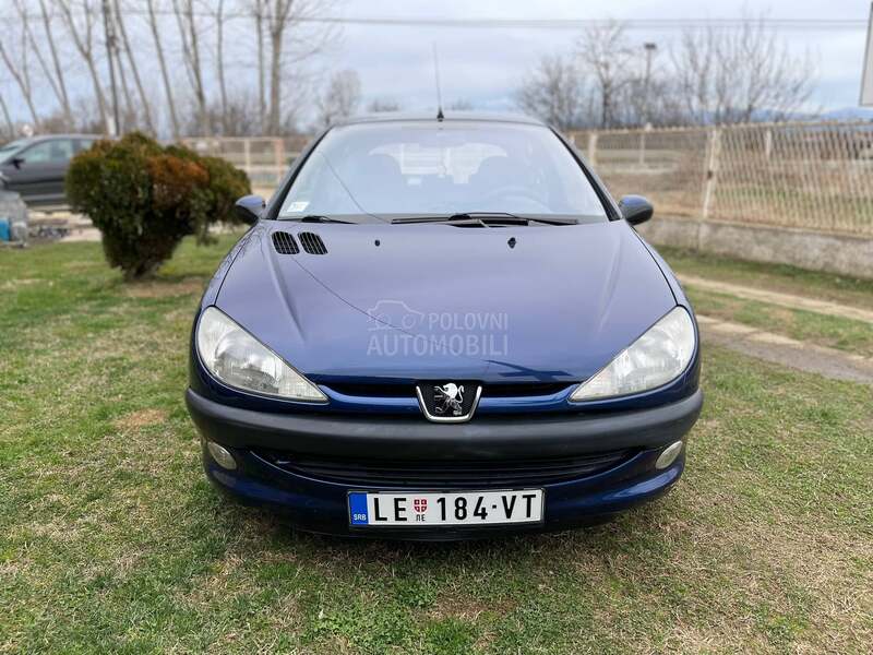 Peugeot 206 1.1