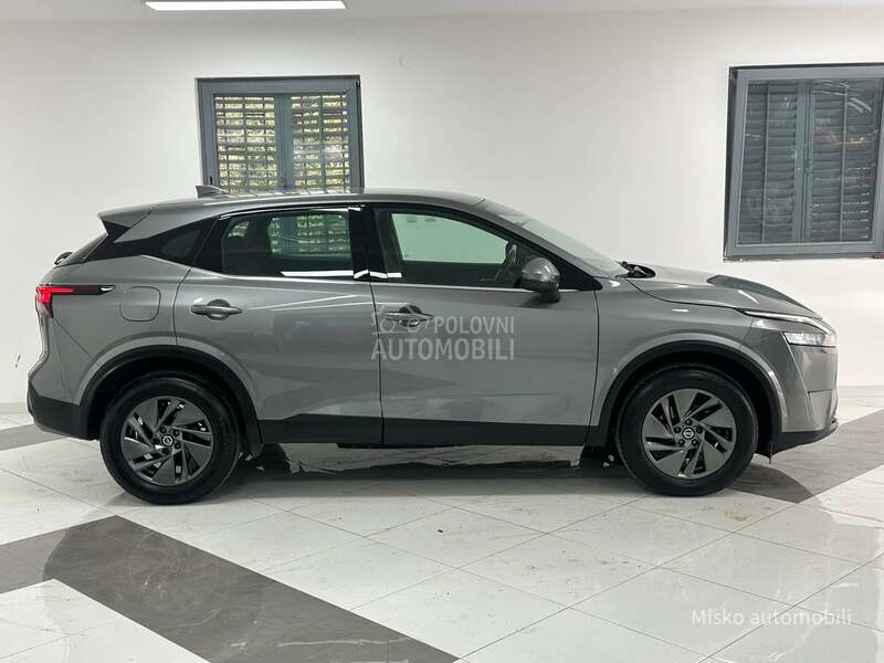 Nissan Qashqai 1.3 Hybrid Kam 360 Nissan Qashqai 1.3 Hybrid Kam 360