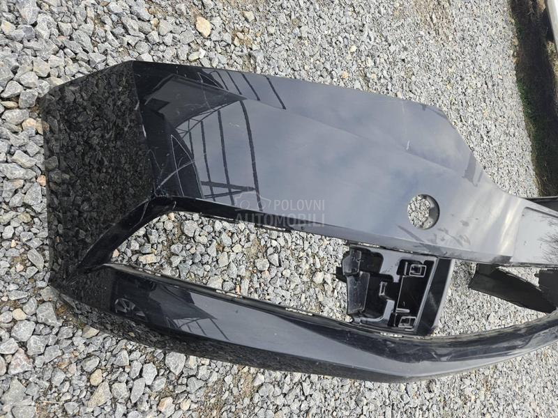 FABIA 6V0 BRANIK PREDNJI