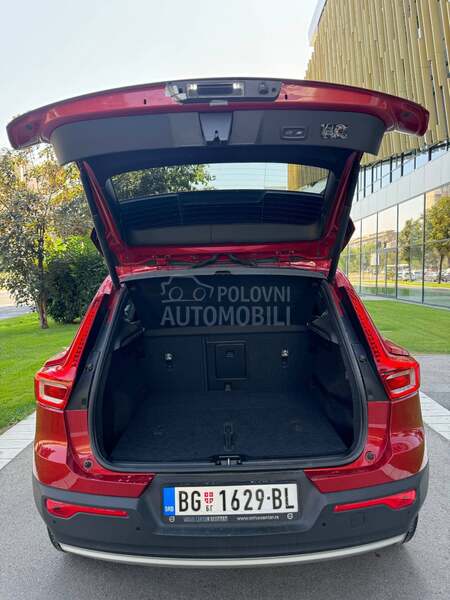 Volvo XC40 2.0 D4 190 4WD MOMEN