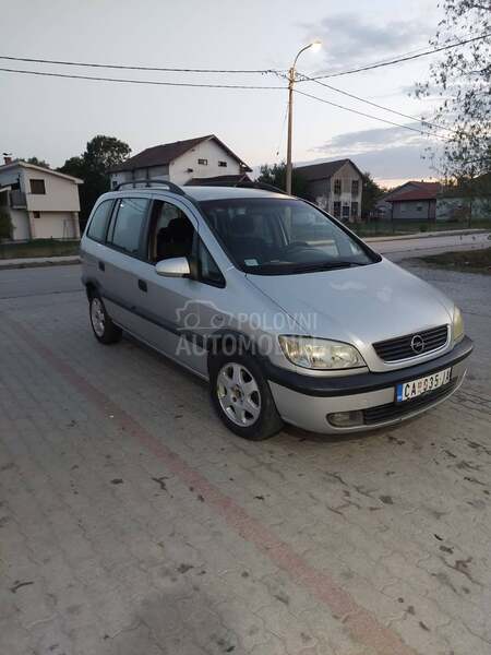 Opel Zafira 