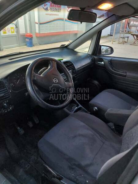 Opel Zafira 