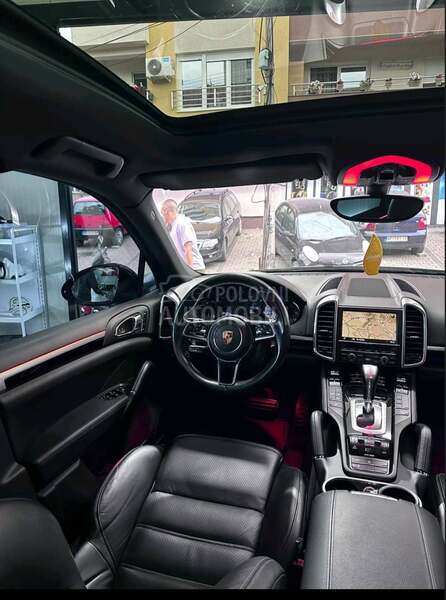 Porsche Cayenne 