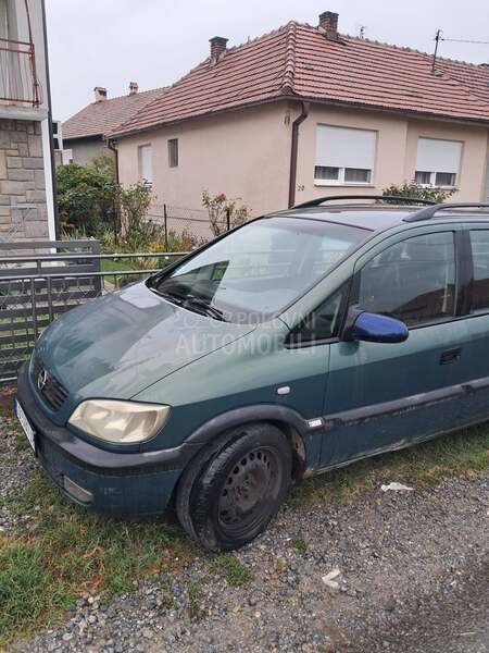 Opel Zafira 
