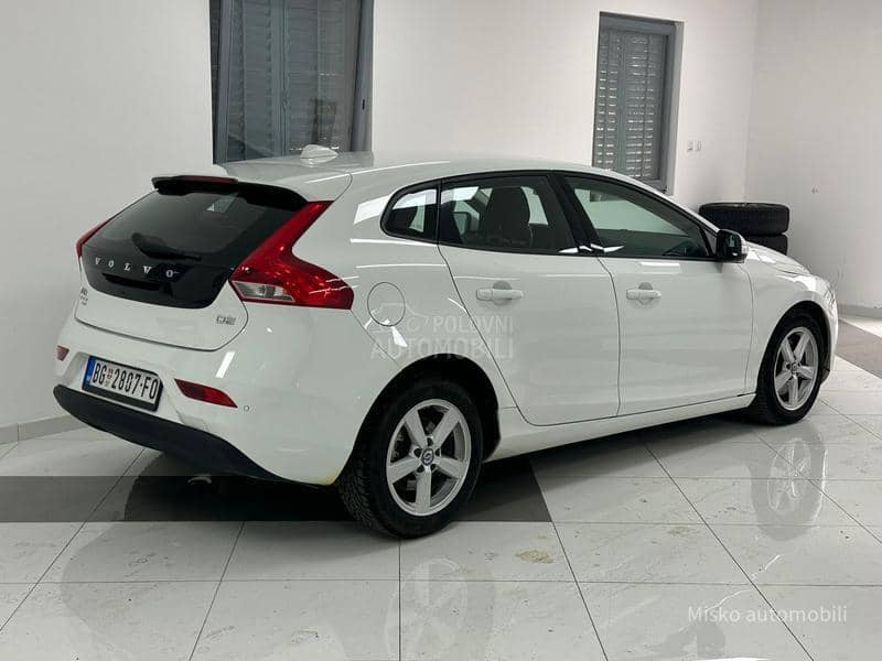 Volvo V40 1.6 D Auto Nav