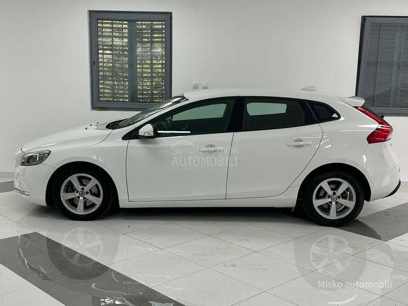 Volvo V40 1.6 D Auto Nav