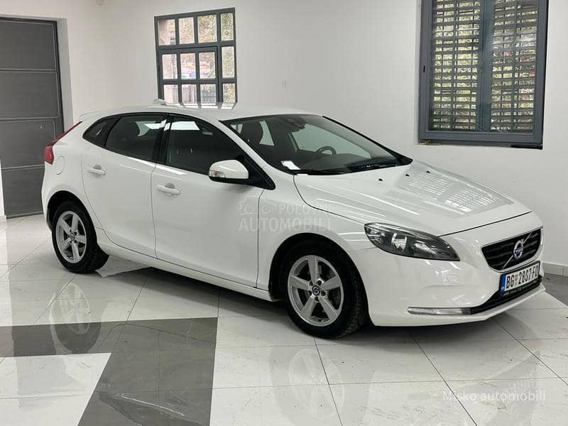 Volvo V40 1.6 D Auto Nav