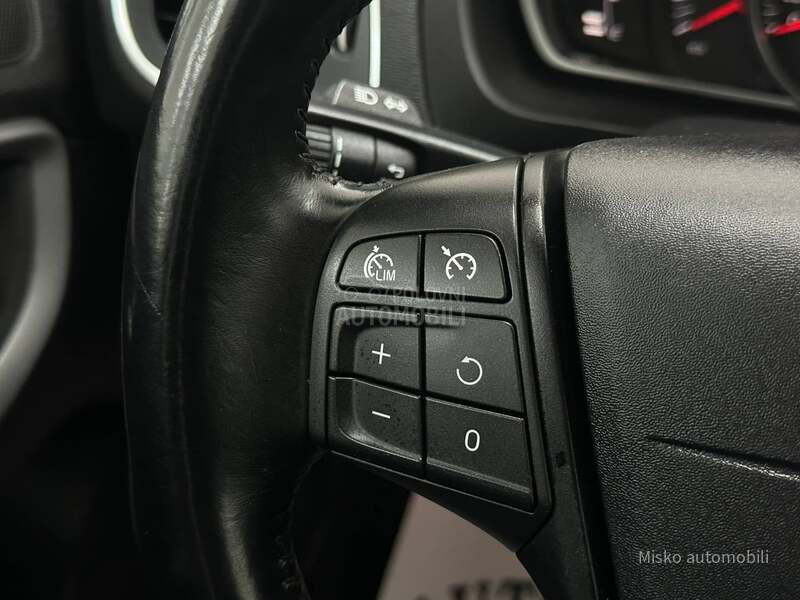 Volvo V40 1.6 D Auto Nav