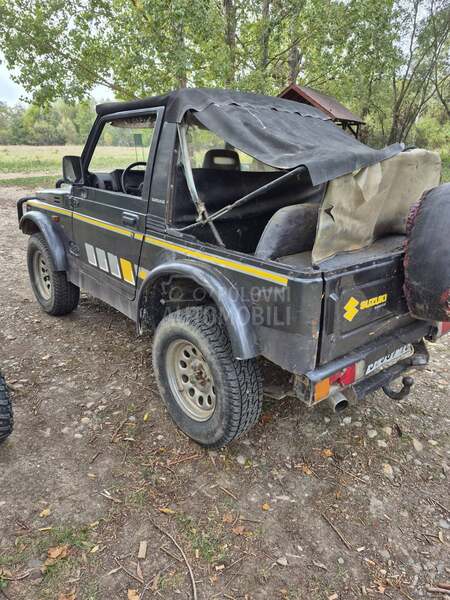 Suzuki SJ Samurai samurai