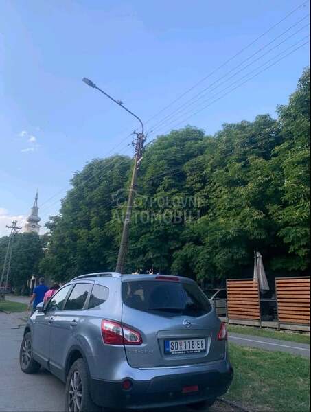 Nissan Qashqai + 2 
