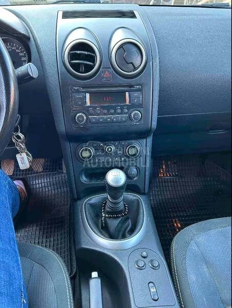 Nissan Qashqai + 2 