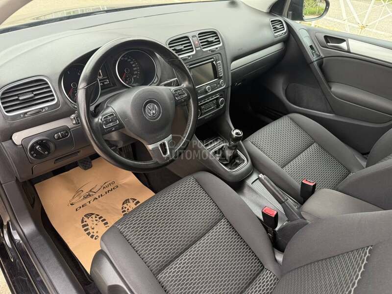 Volkswagen Golf 6 1.6tdi /HIGHLINE/