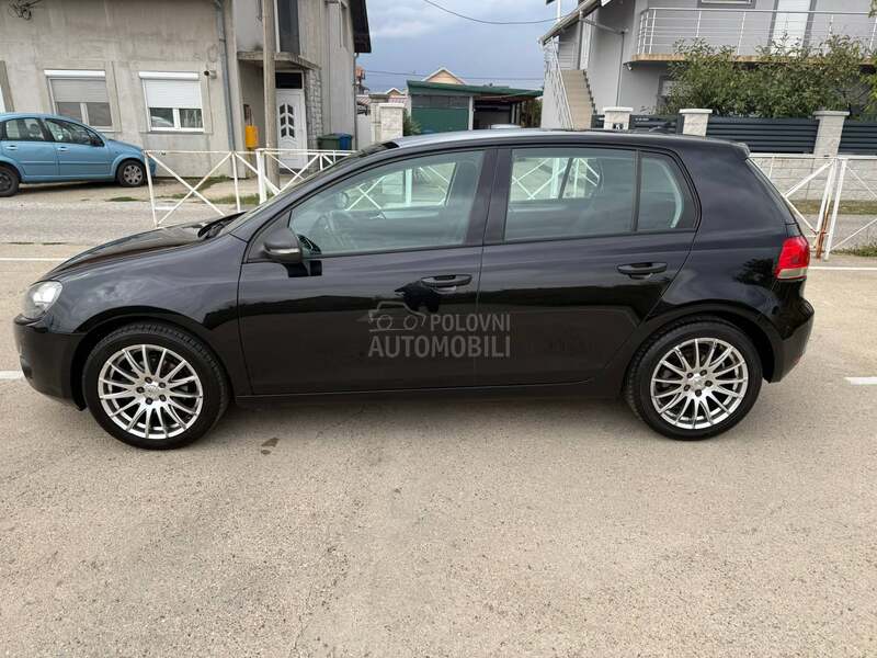 Volkswagen Golf 6 1.6tdi /HIGHLINE/