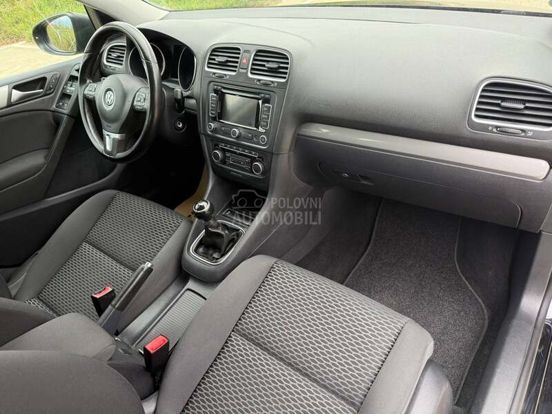 Volkswagen Golf 6 1.6tdi /HIGHLINE/