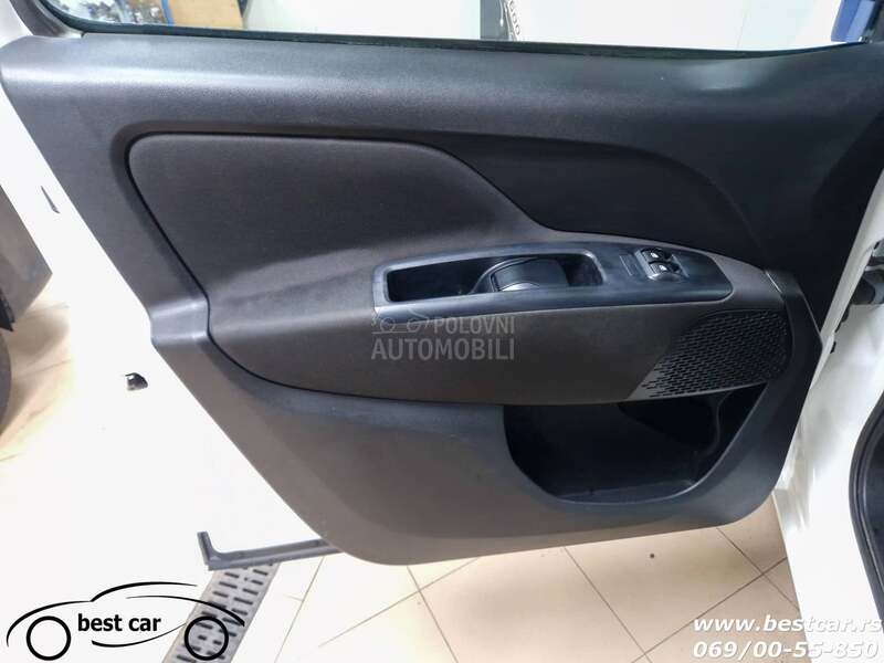 Fiat Doblo 5 Sedista N1