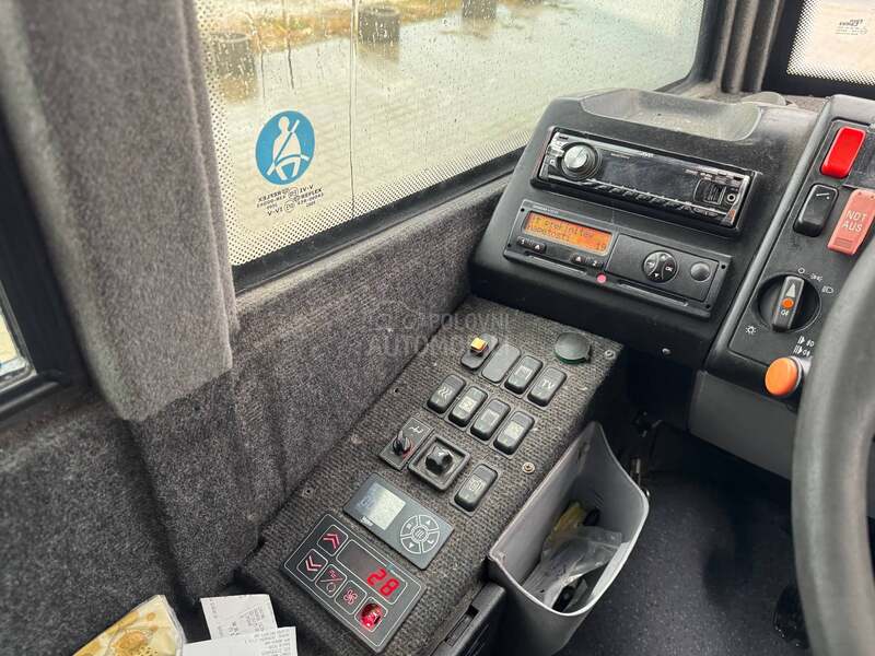 Mercedes Benz VARIO 31 SEDISTE