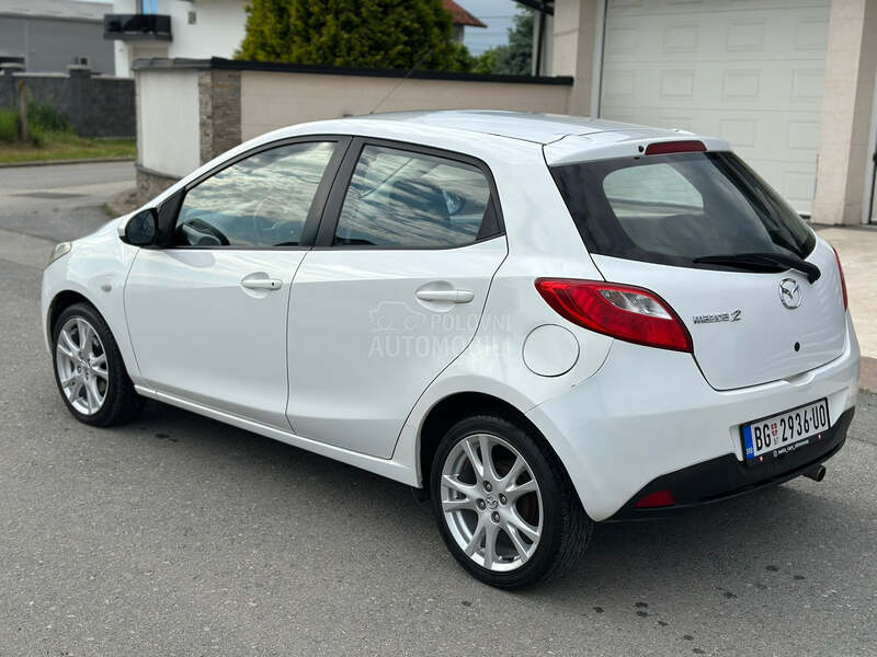 Mazda 2 