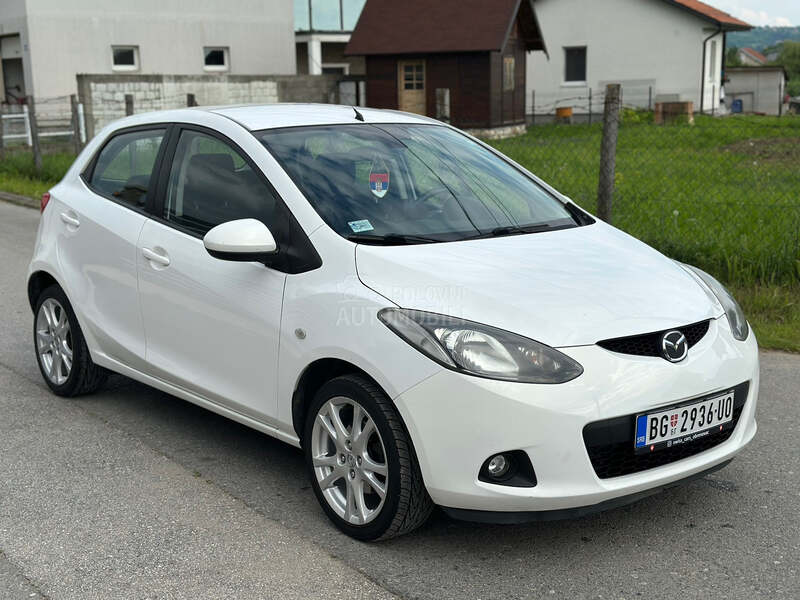 Mazda 2 