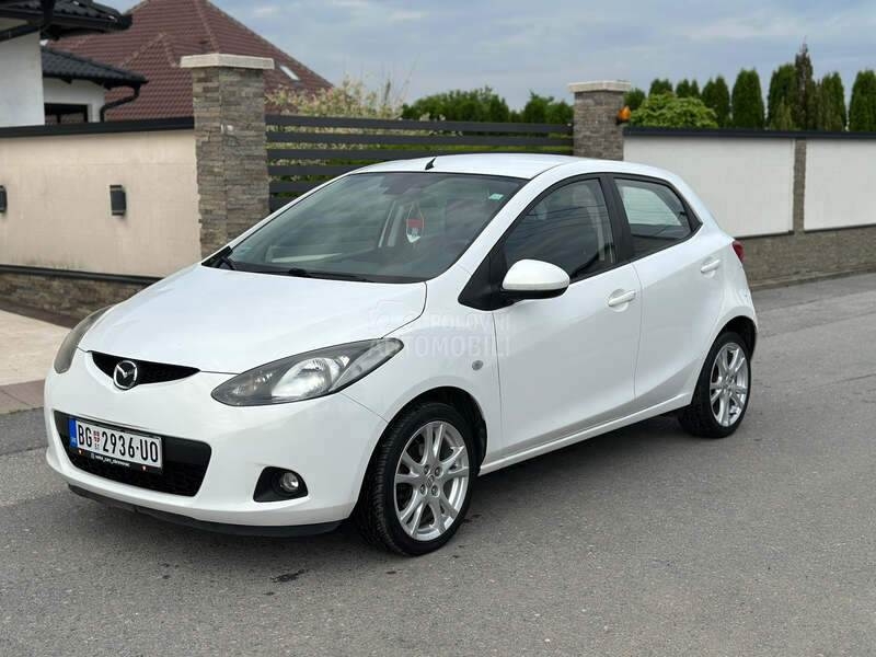 Mazda 2 