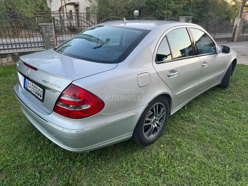 Mercedes Benz E 200 