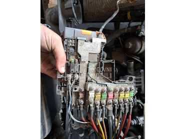 Modul osiguraca - Pametna klem za Citroen C4, C4 Grand Picasso od 2011. do 2018. god.