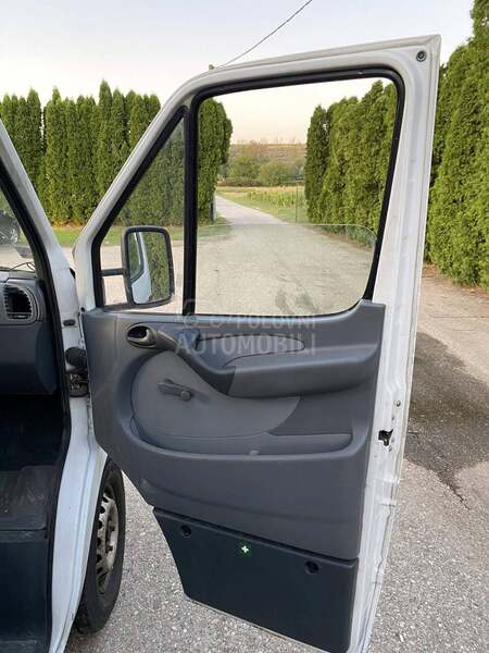 Mercedes Benz Sprinter 