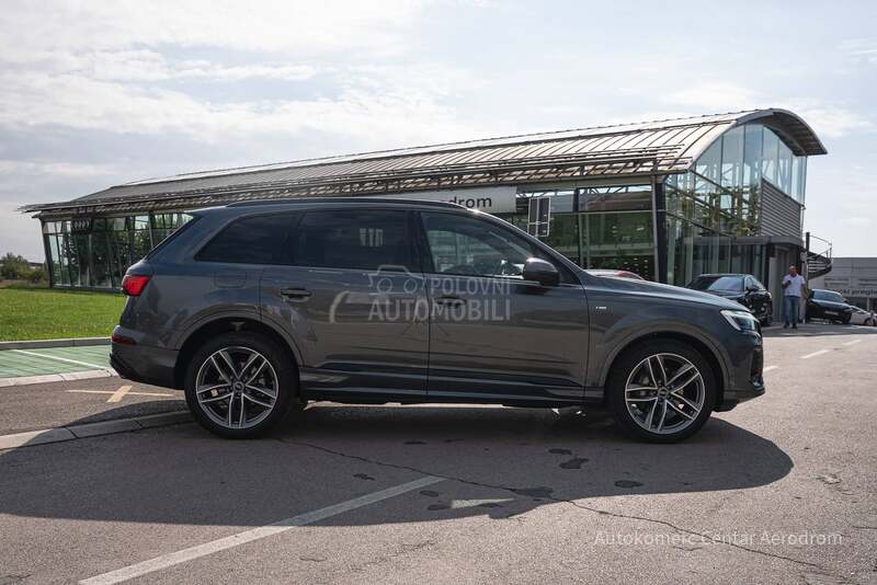 Audi Q7 quattro