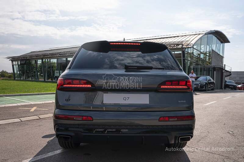 Audi Q7 quattro
