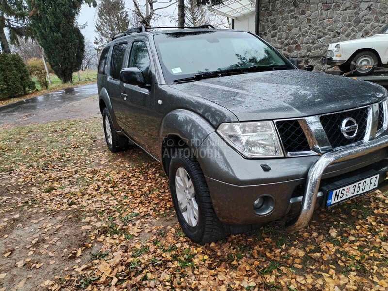 Nissan Pathfinder 