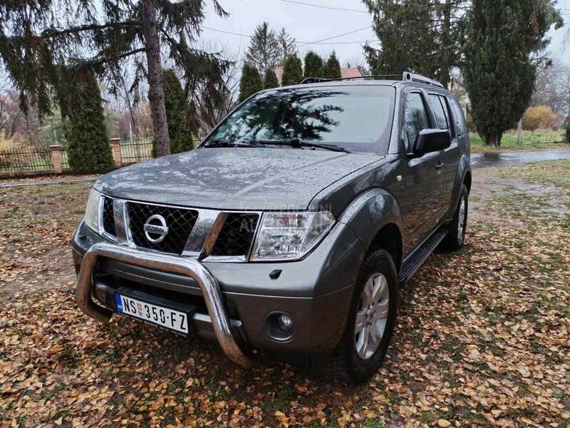 Nissan Pathfinder 