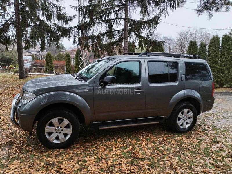 Nissan Pathfinder 