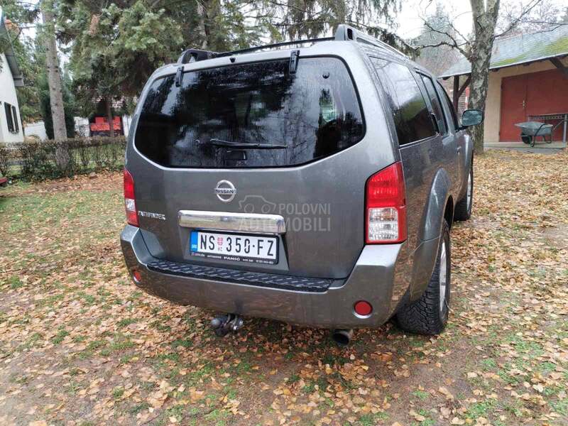 Nissan Pathfinder 
