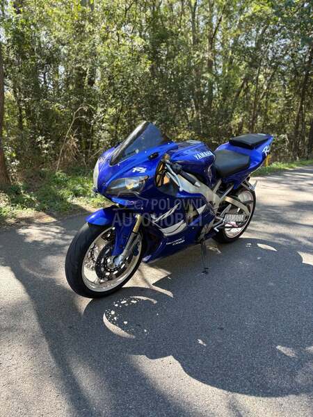 Yamaha R1
