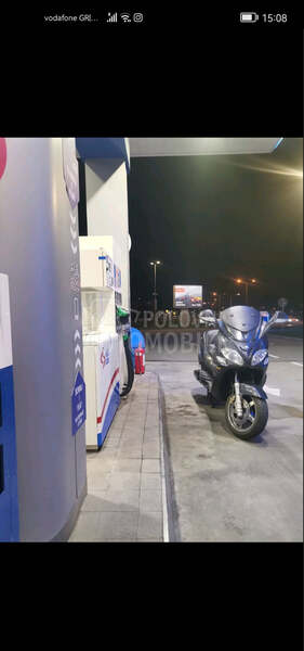 Piaggio x9 500