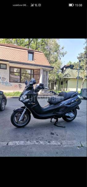 Piaggio x9 500