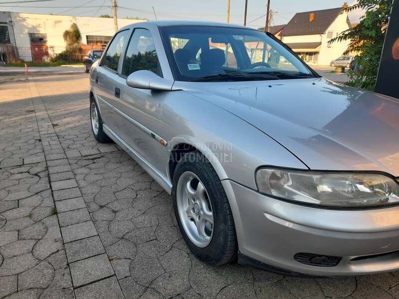 Opel Vectra B 1.6 16 v