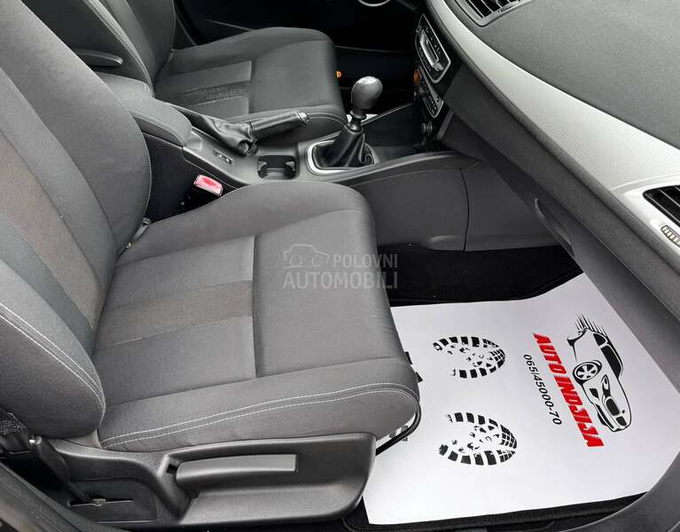 Renault Megane 1.6 16V DYNAMIQUE