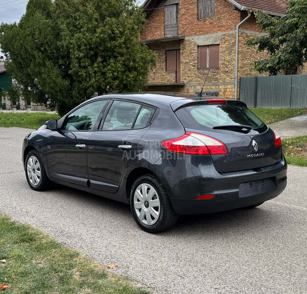 Renault Megane 1.6 16V DYNAMIQUE