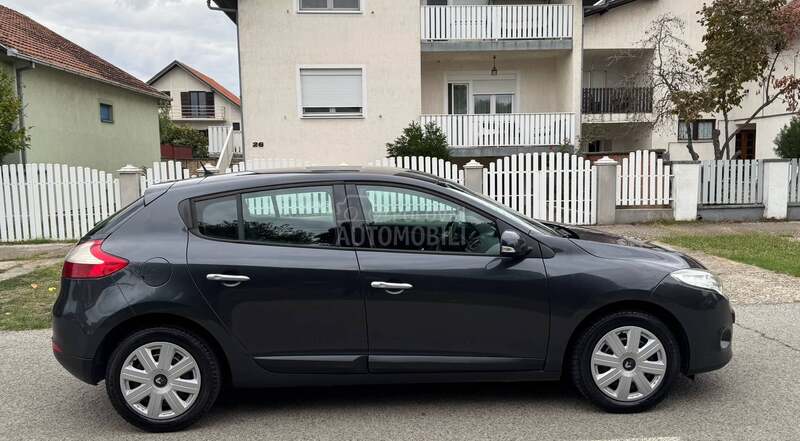 Renault Megane 1.6 16V DYNAMIQUE