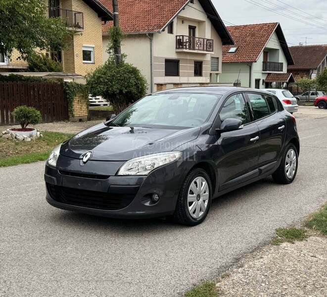 Renault Megane 1.6 16V DYNAMIQUE