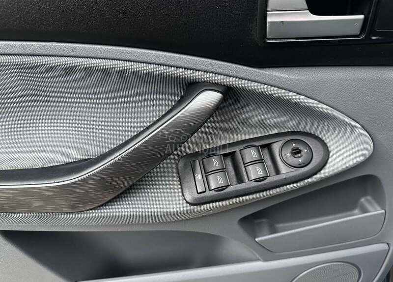 Ford C-Max 1.6 16V TREND