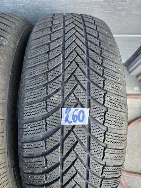Bridgestone 245/65 R17 Zimska