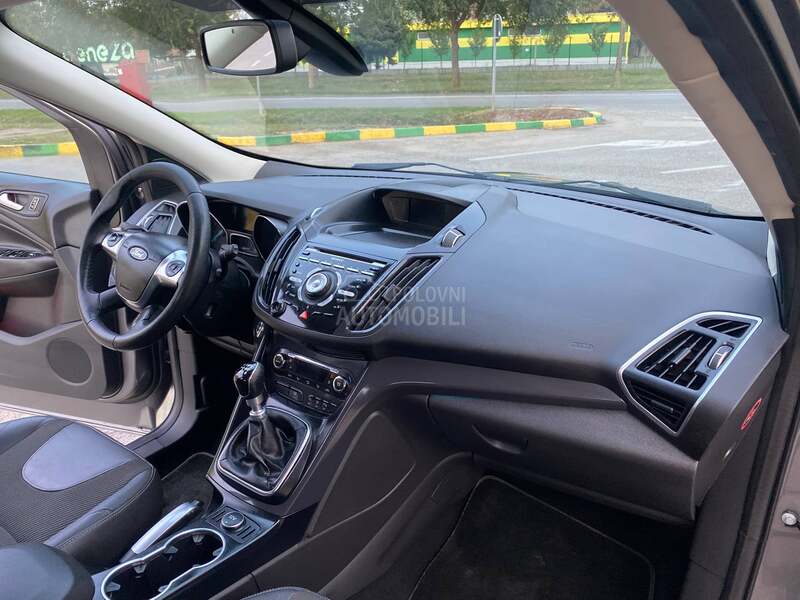 Ford Kuga 1,6-TITANIUM.SWIS